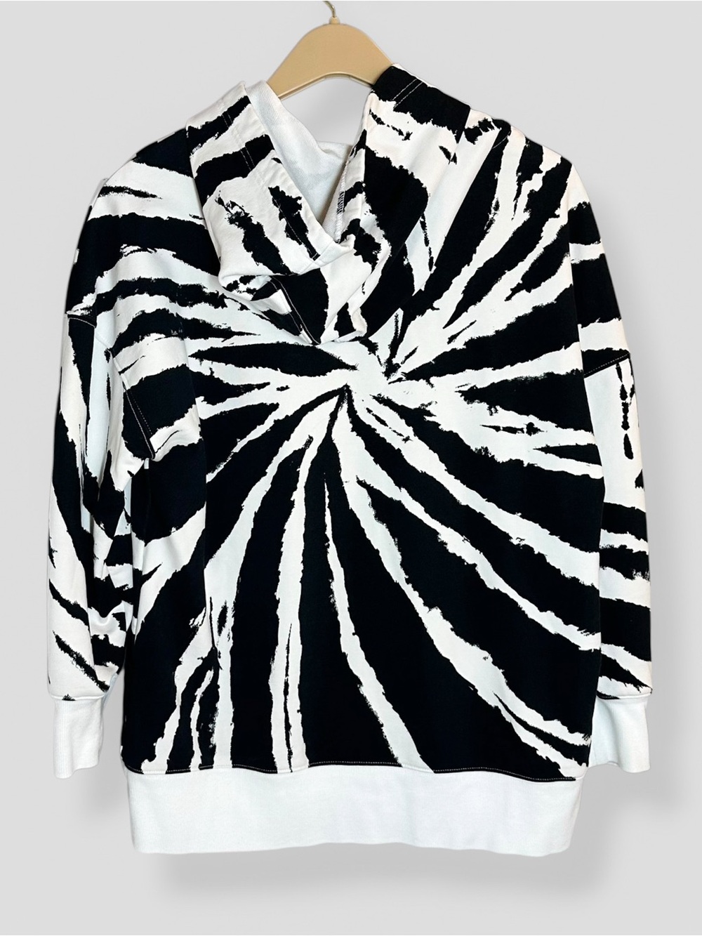 FABLETICS Size Small Jasmine Side Slit Pullover Hoodie Black White Activewear - Picture 7 of 10